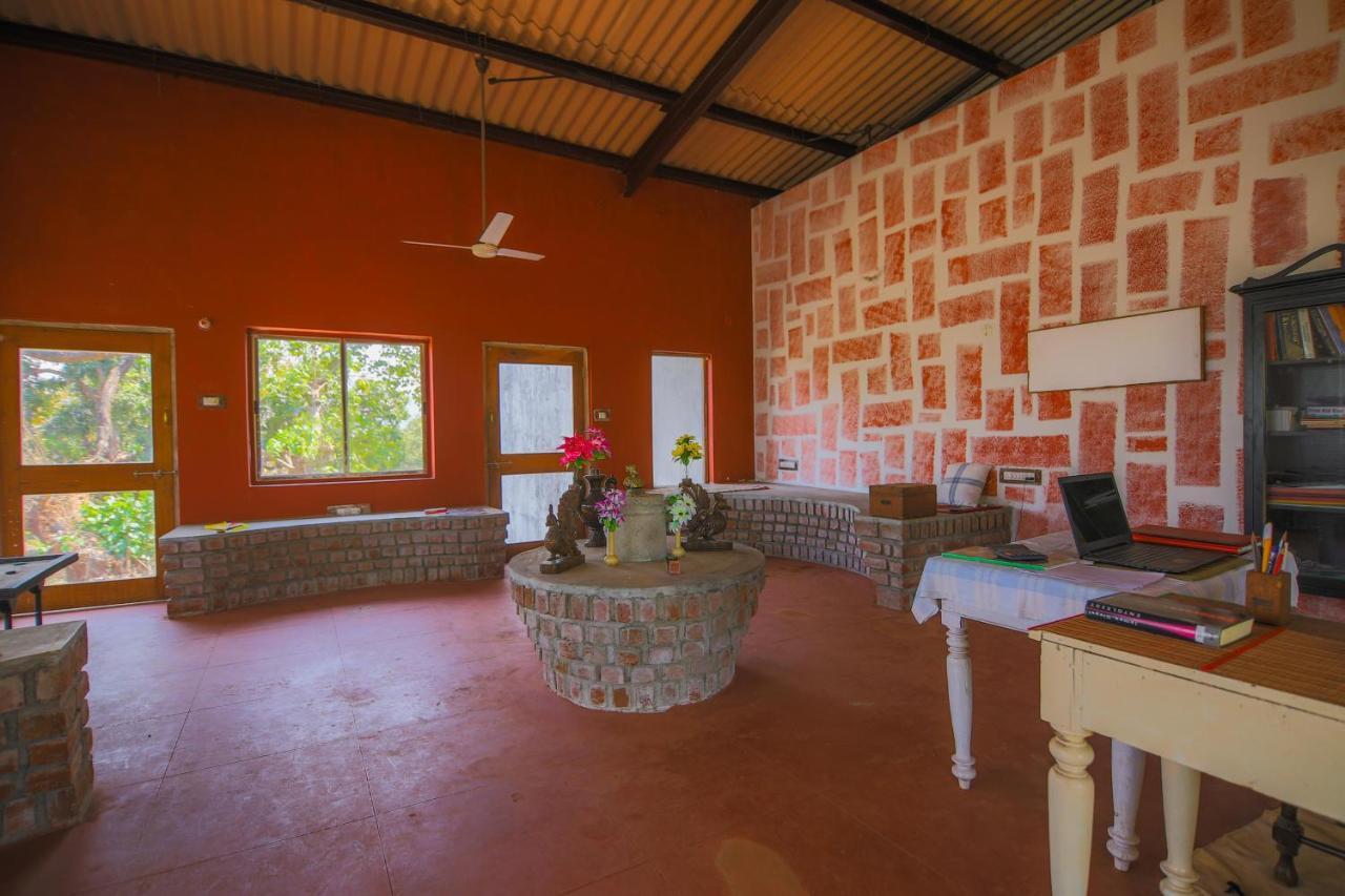 V Resorts Mahua Bagh Murud Nāndgaon 外观 照片